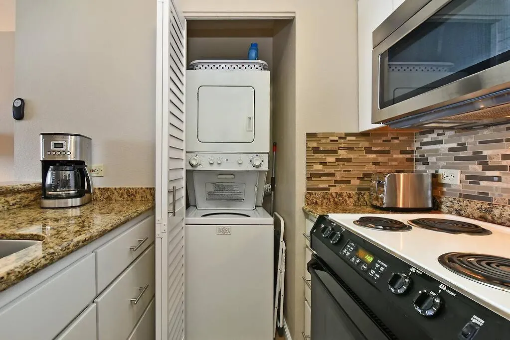 Apartment Renovated 8Th Floor Studio At The Mahana!! Kahana